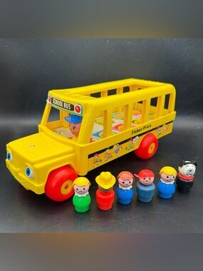 Vintage Fisher Price Little People #192 School Bus W/5 Little People Kids & Dog
